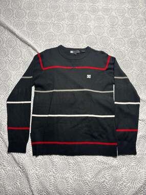 DC Shoes Men's M Black Crewneck Knit Sweater with Red Gray Stripes